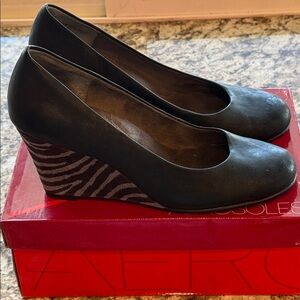 AEROSOLES Black and Brown Zebra Wedges